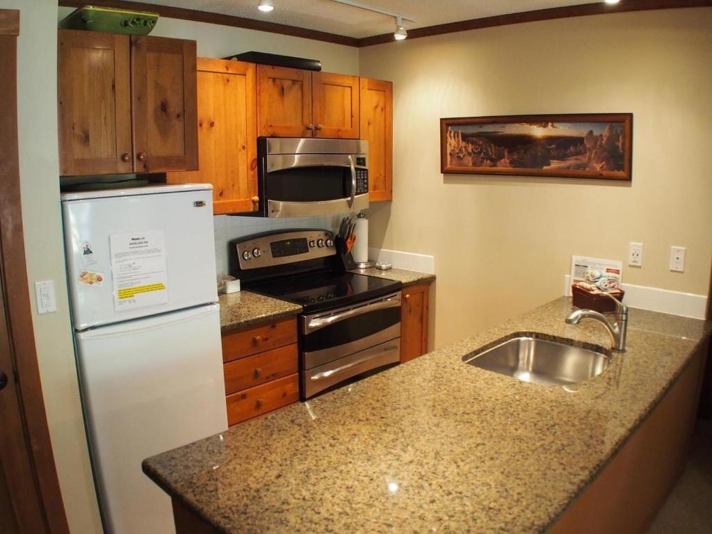 Fireside Lodge #409 By Bear Country photo 2