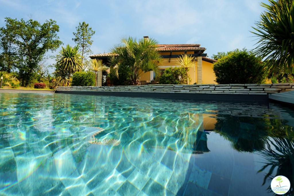 Villa avec Piscine Parentis en Born 13 personnes