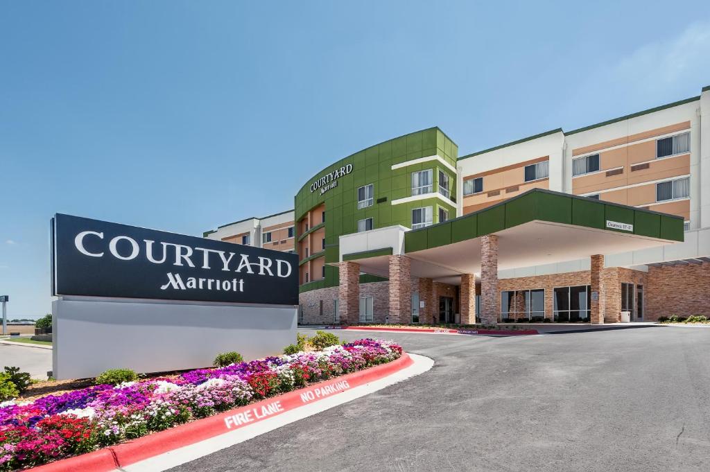 Courtyard by Marriott Ardmore photo 1