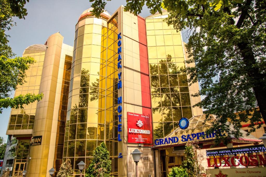 Grand Sapphire Hotel - Tap to explore photos