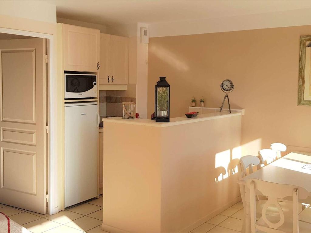 Maison Grospierres, 4 pièces, 8 personnes - FR-1-382-128 photo 1