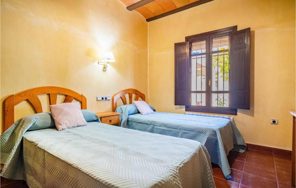 Stunning Home In Archidona With Outdoor Swimming Pool, Wifi And 6 Bedrooms photo 2