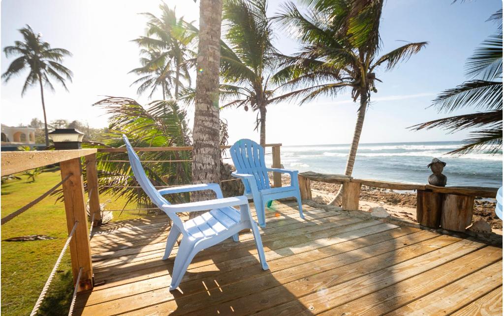 Ocean Front Villa, 2 Private Pools, BBQ, Tennis court and more! photo 4