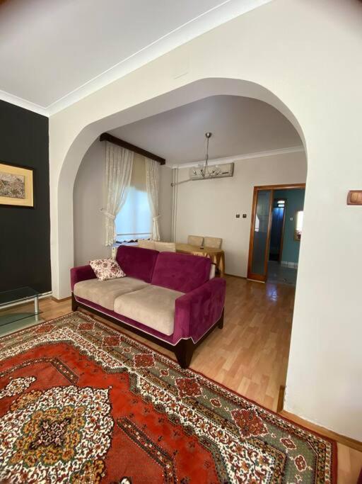 Waldorf Villa photo 3