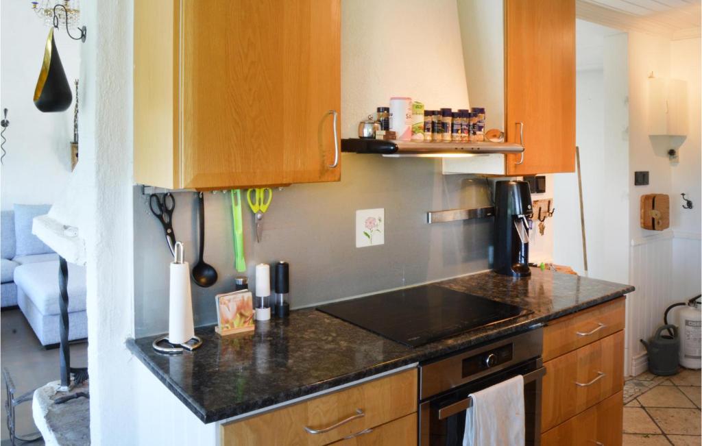 Stunning Home In Dalar With Jacuzzi, Wifi And 5 Bedrooms photo 2
