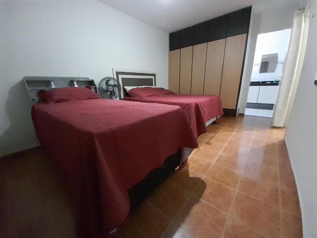 Flat com garagem para até 5 pessoas