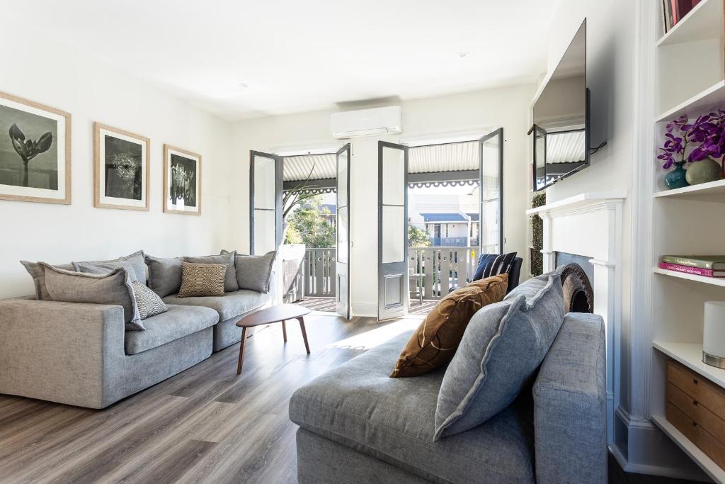 Renovated Terrace-Style Apartment in Woollahra