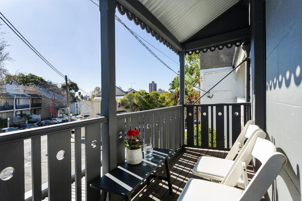 Renovated Terrace-Style Apartment in Woollahra photo 1