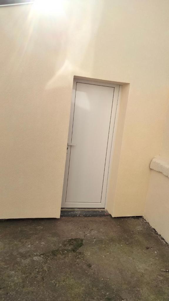 DÉPENDANCE EN CHAMBRE D'HÔTE AVEC JACUZZI PRIVATIF DANS LA CHAMBRE v photo 2