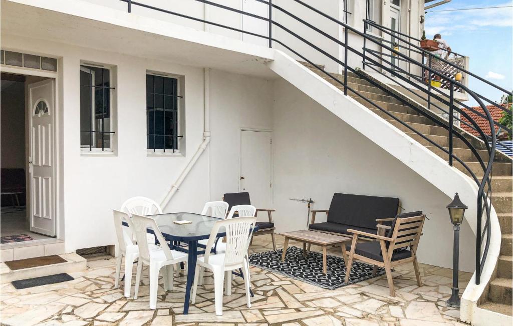 Stunning Home In La Faute Sur Mer With 2 Bedrooms