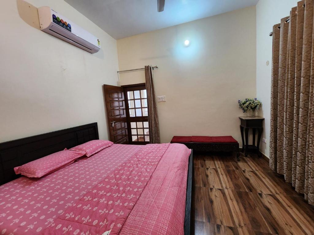 Param Country Home - Swimming Pool included photo 4
