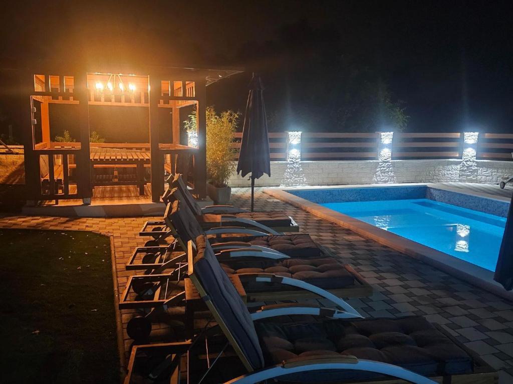 Secluded Cottage in Sveti Petar Mrežnički with Swimming Pool photo 3