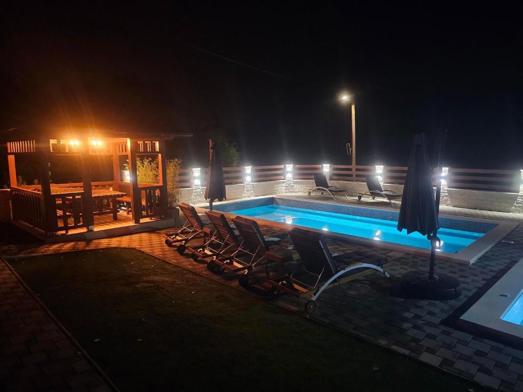 Secluded Cottage in Sveti Petar Mrežnički with Swimming Pool photo 4