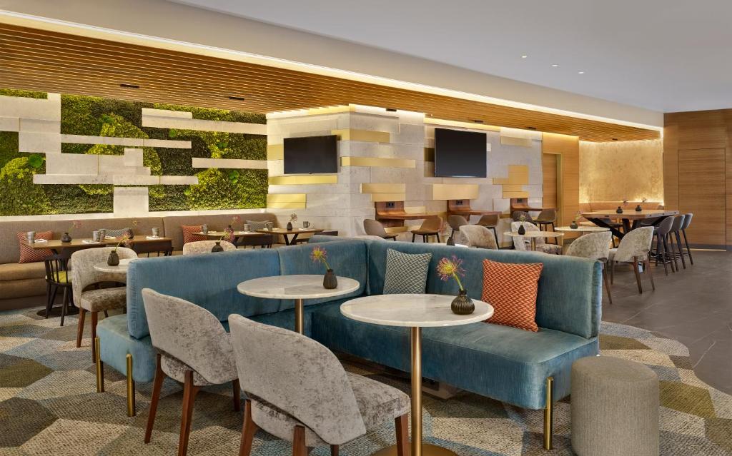 Sheraton Amsterdam Airport Hotel and Conference Center photo 1