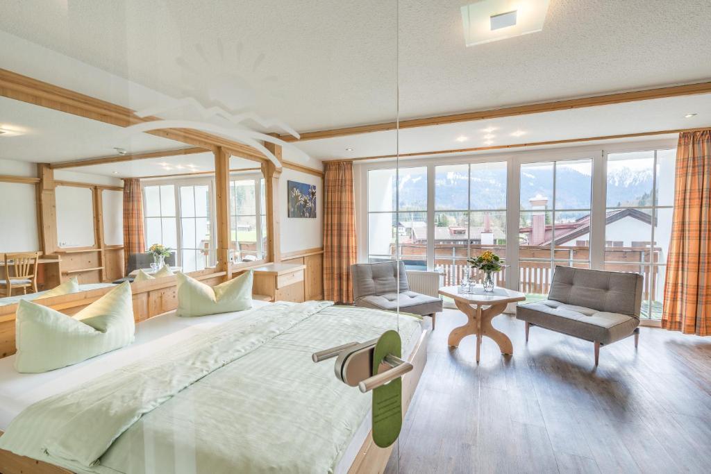 Wohlfühlhotel Frohsinn photo 2