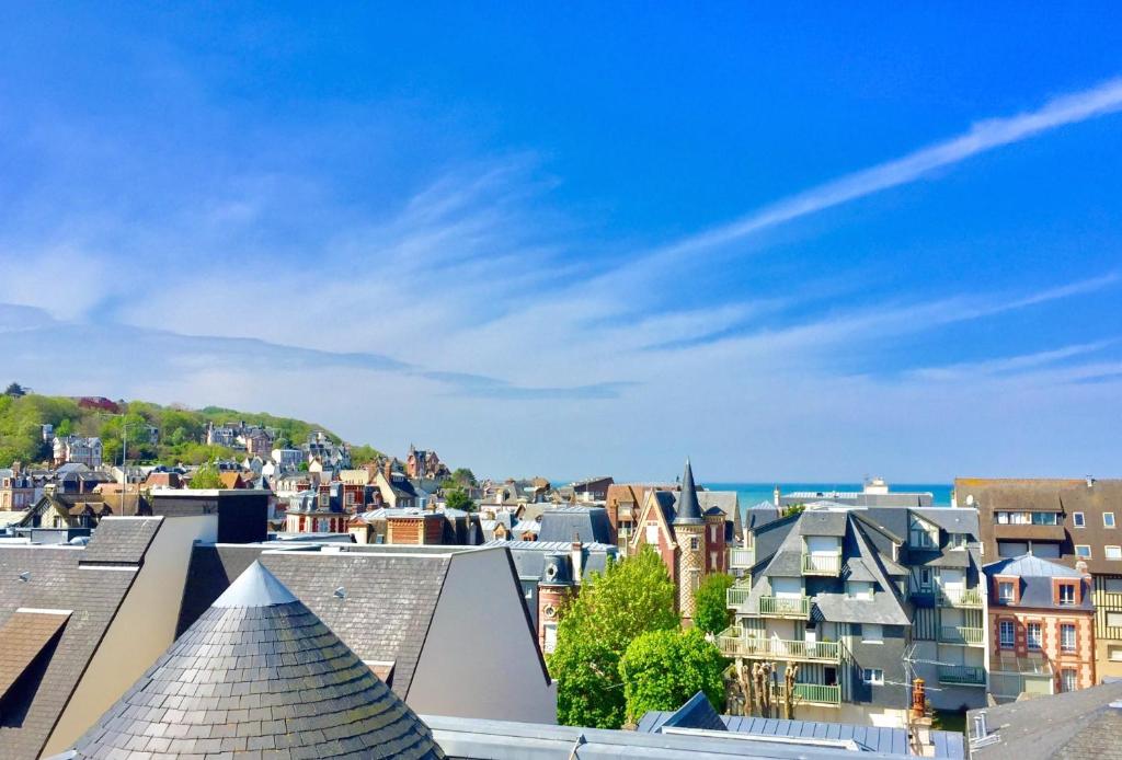 LESPARISNORMANDS - la terrasse louvard photo 1