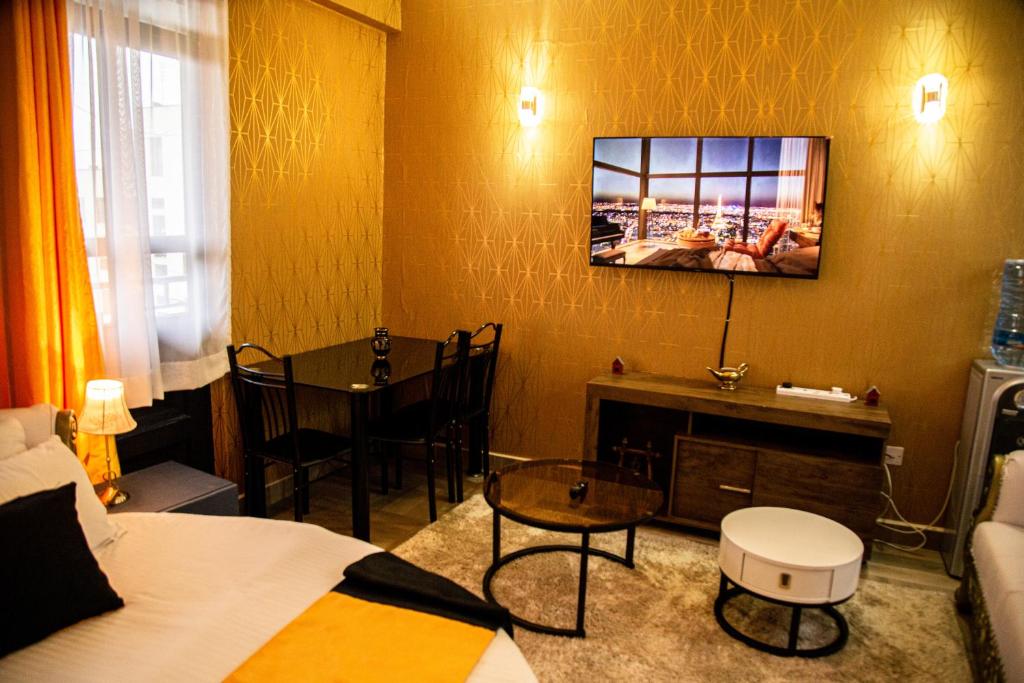Luxurious Furaha studio Airbnb in Nakuru CBD photo 2