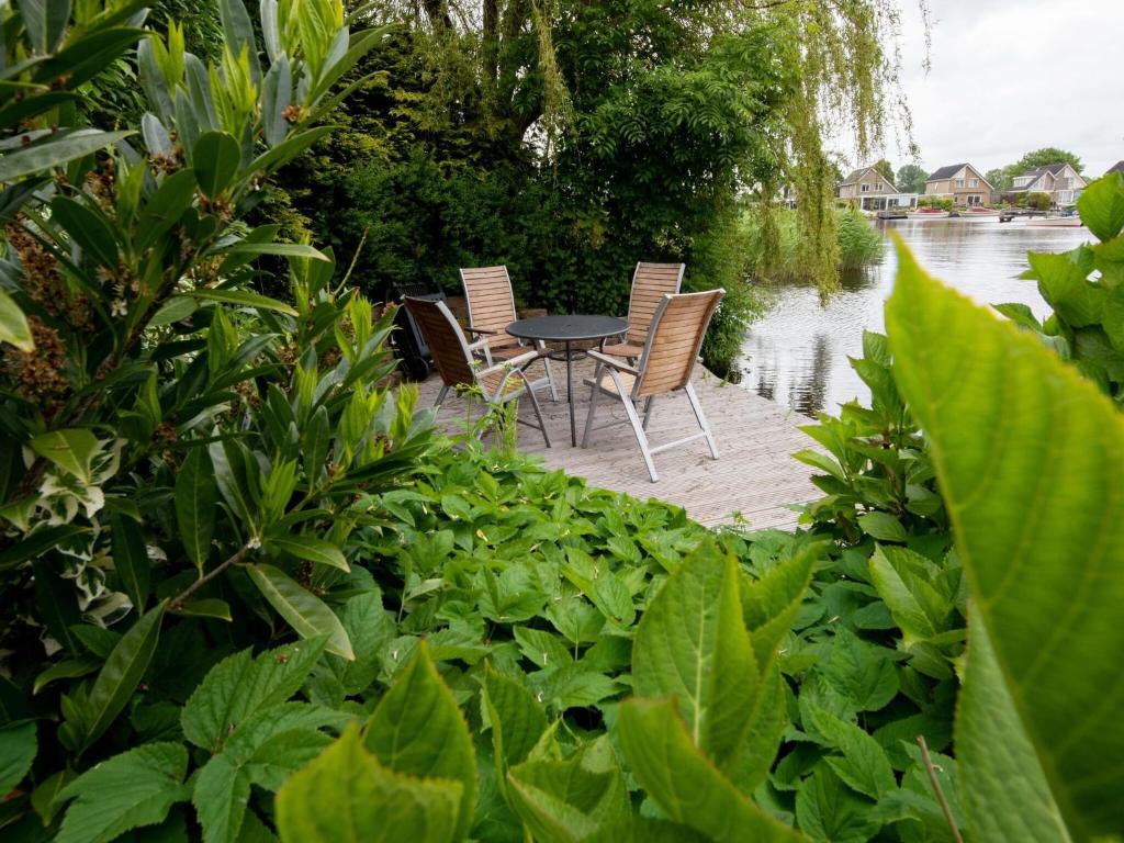 spacious holiday home with private jetty in a prime location on the water photo 2