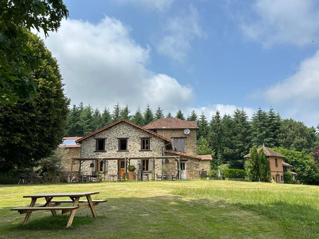 Domaine LES OURGEAUX photo 2