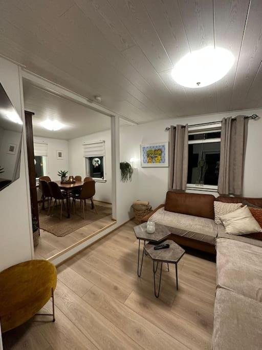 Cozy homey house/Great location