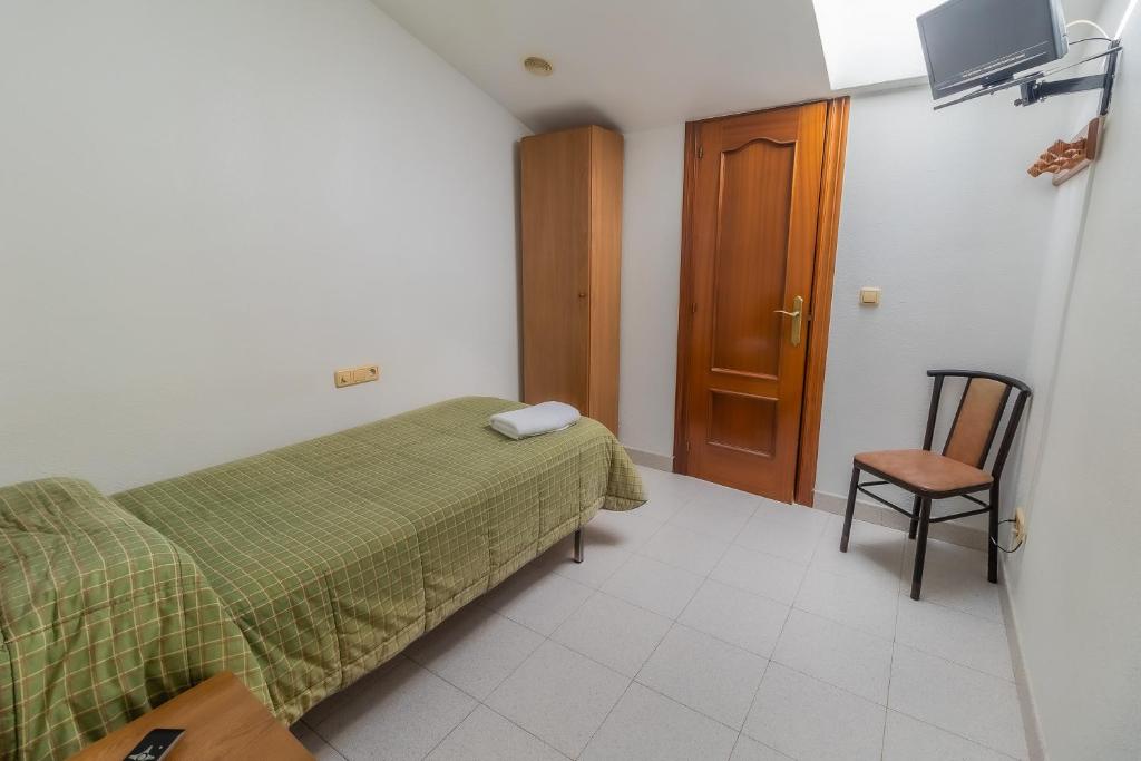 Hostal - Restaurante La Buena Villa by Vivere Stays photo 2