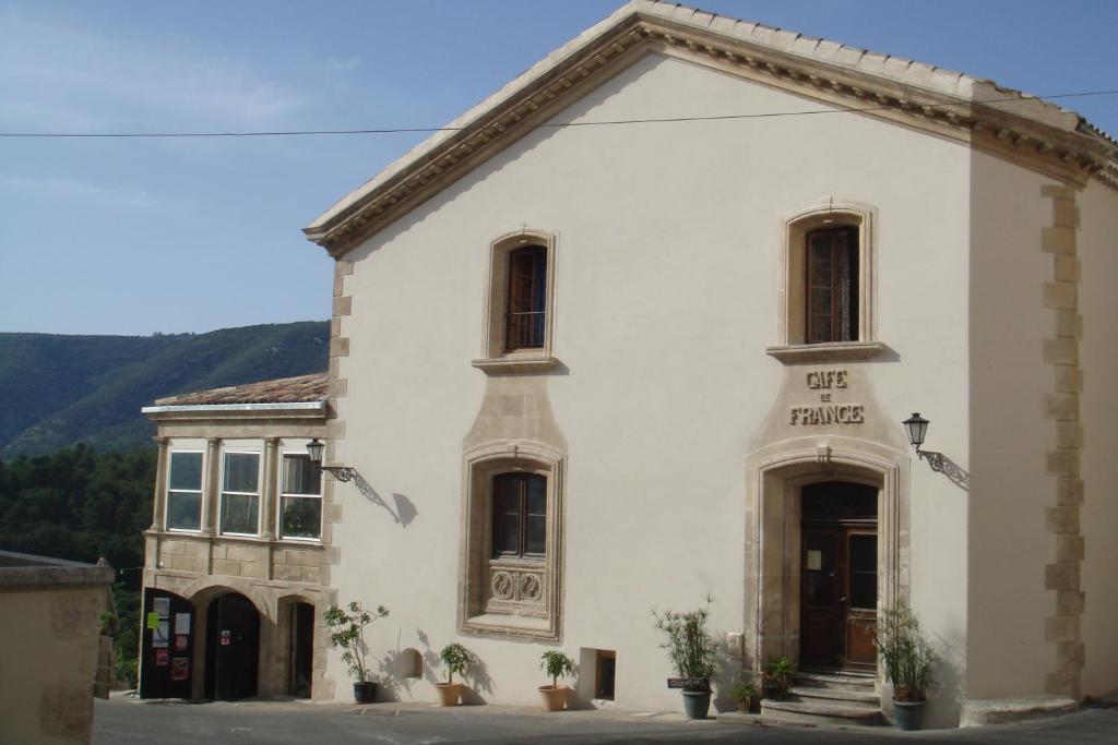 Cafe de france, Vaucluse