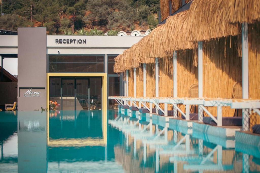 Morina Deluxe Hotel photo 2