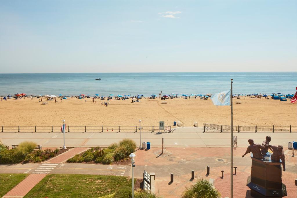 Sheraton Oceanfront Hotel photo 4