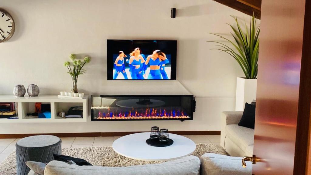 CasaCamelia 35, 3 BDRM with view Lake Como photo 1