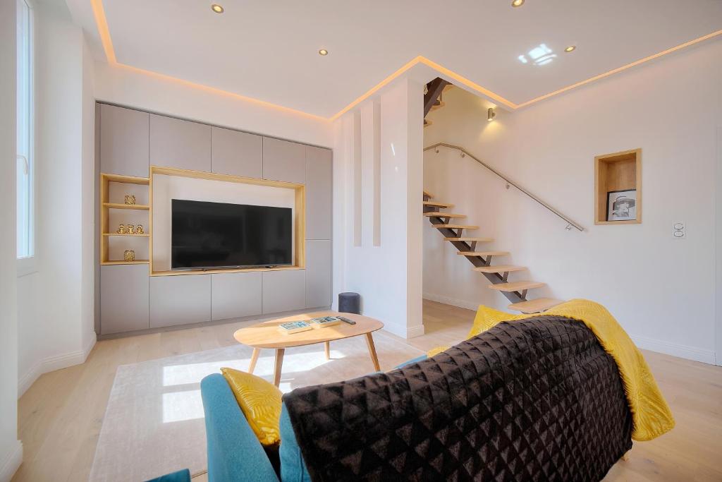 STANDING - NEUF - Croisette- Palais des festivals - 6 pers -3 chbres photo 3