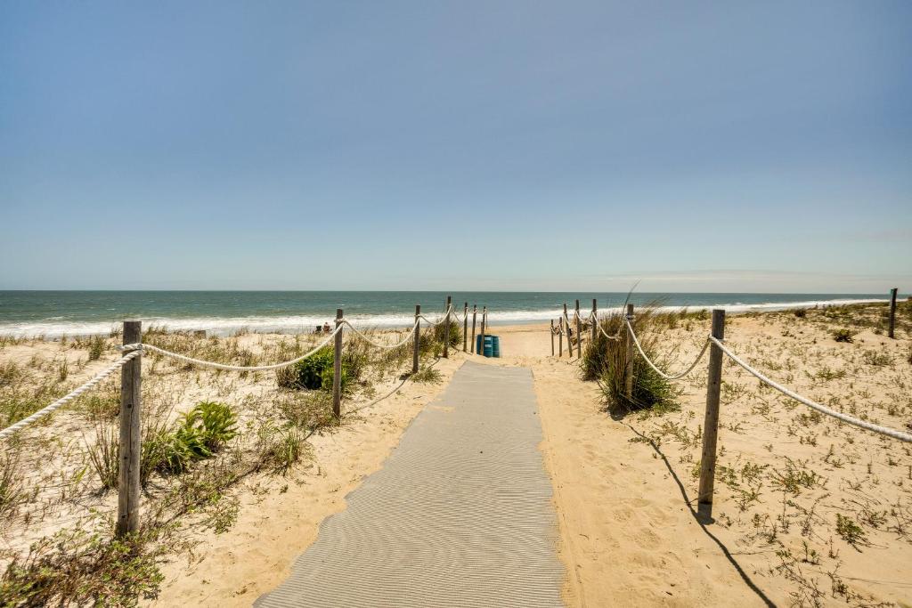 Dewey Beach Cottage Near Ocean - Walk to Beach! photo 2