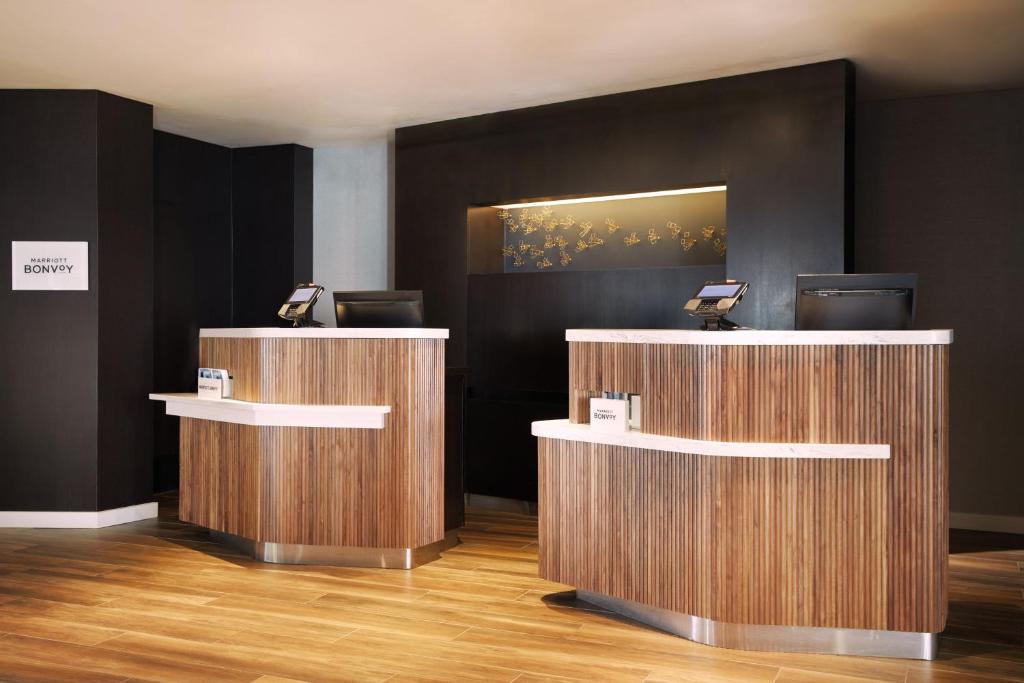 Courtyard by Marriott St. Louis Downtown West photo 4