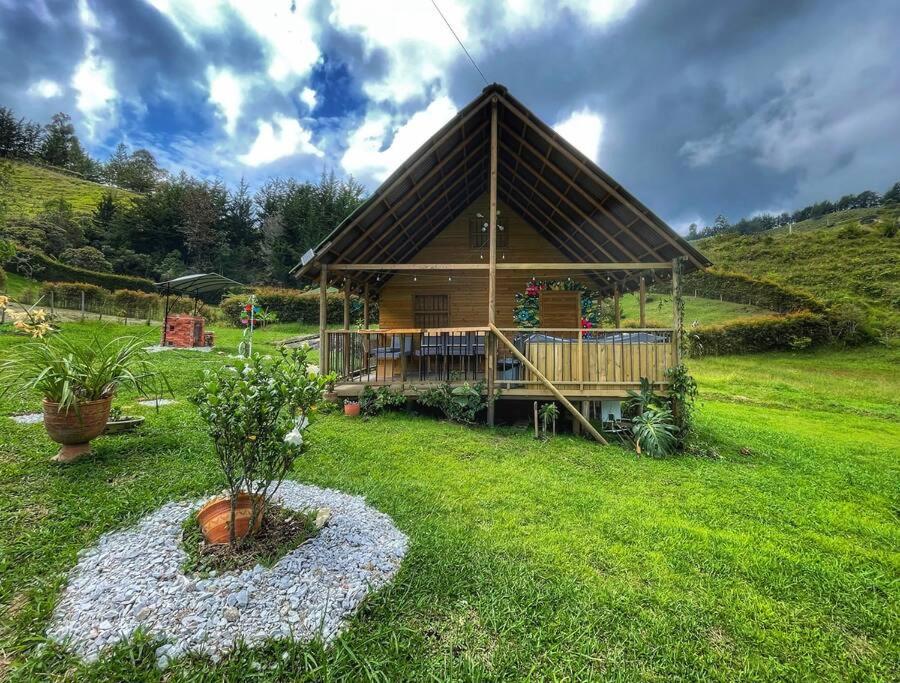 Espectacular Cabaña Loft en Guatape - Jacuzzi photo 2