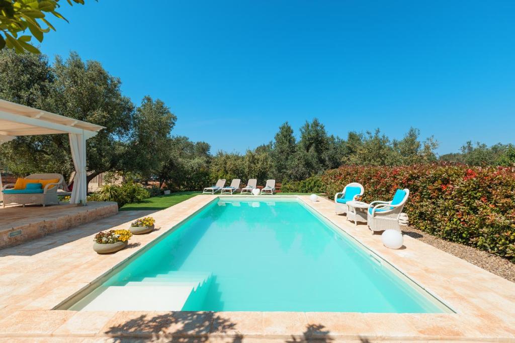 Trullo Milù with Pool photo 3
