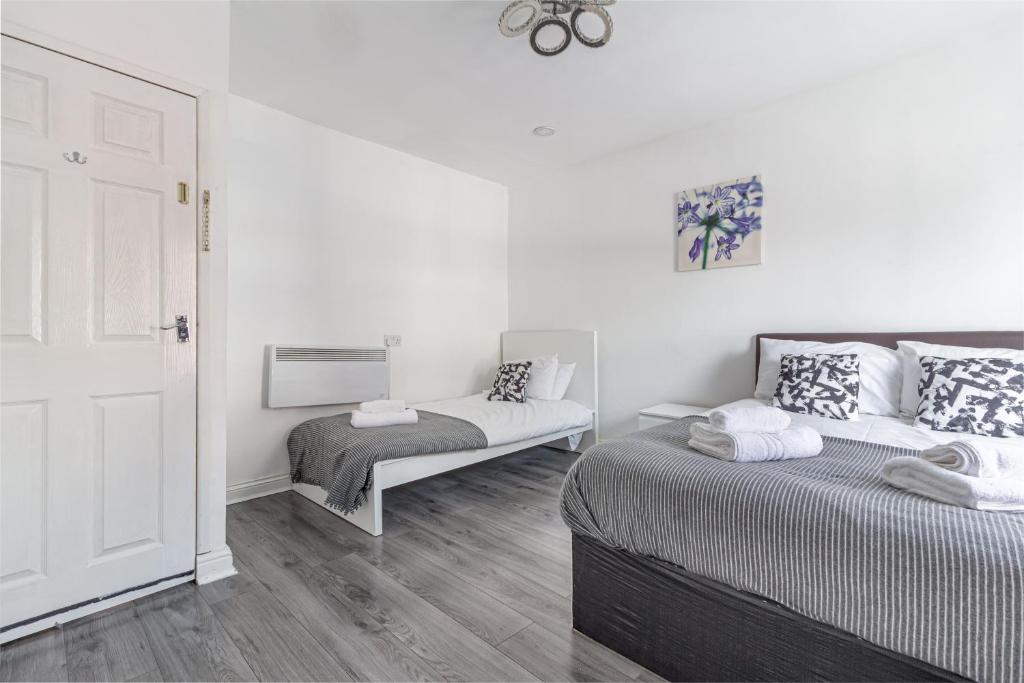 2Bedrooms, 4beds cosy family home, Free WiFi, Stay UK Homes