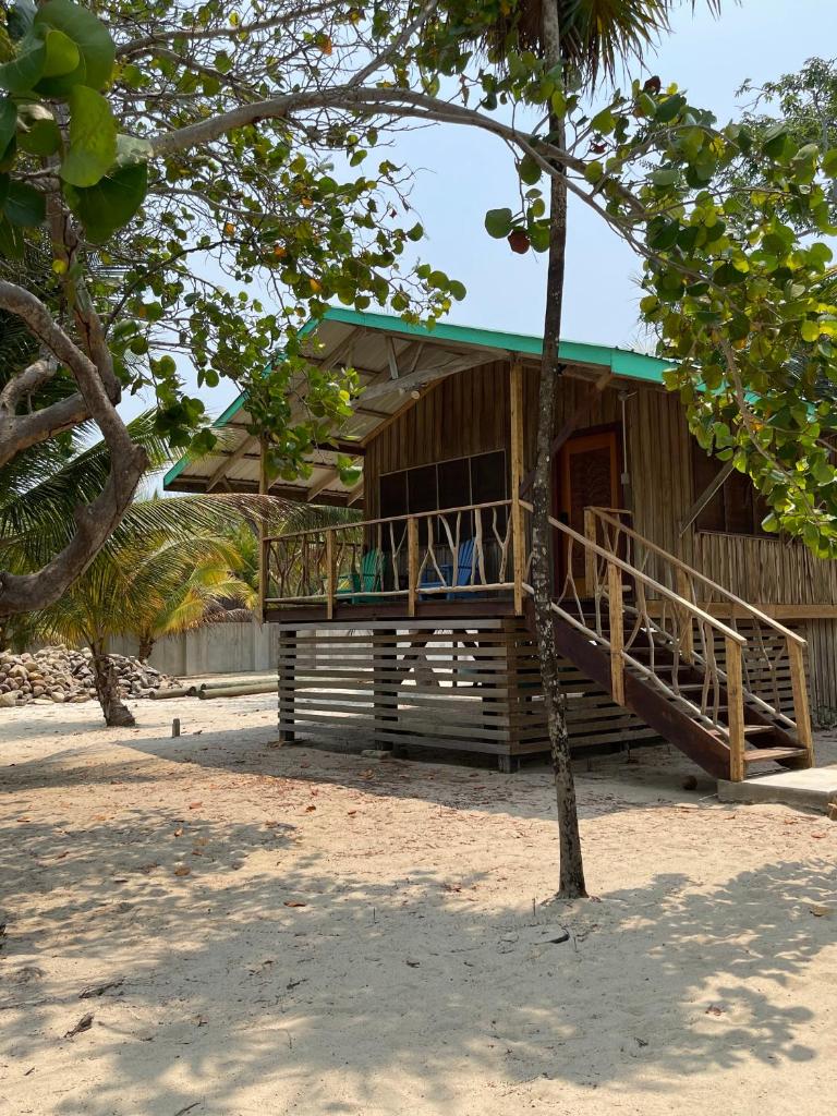 On The Beach Bungalows - Flip Flop #1 photo 1