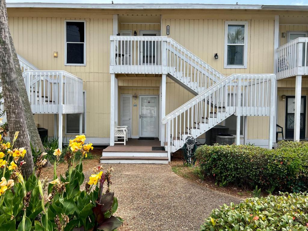 Sandpiper Cove 1002 image