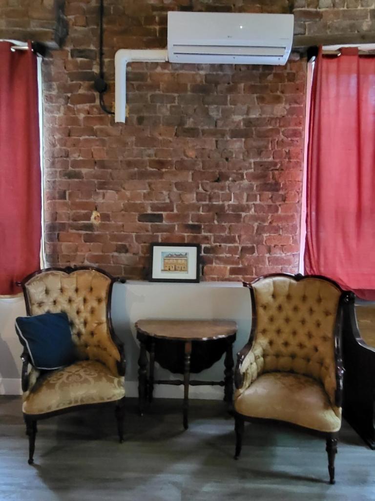 Olde Foundry Apt photo 4