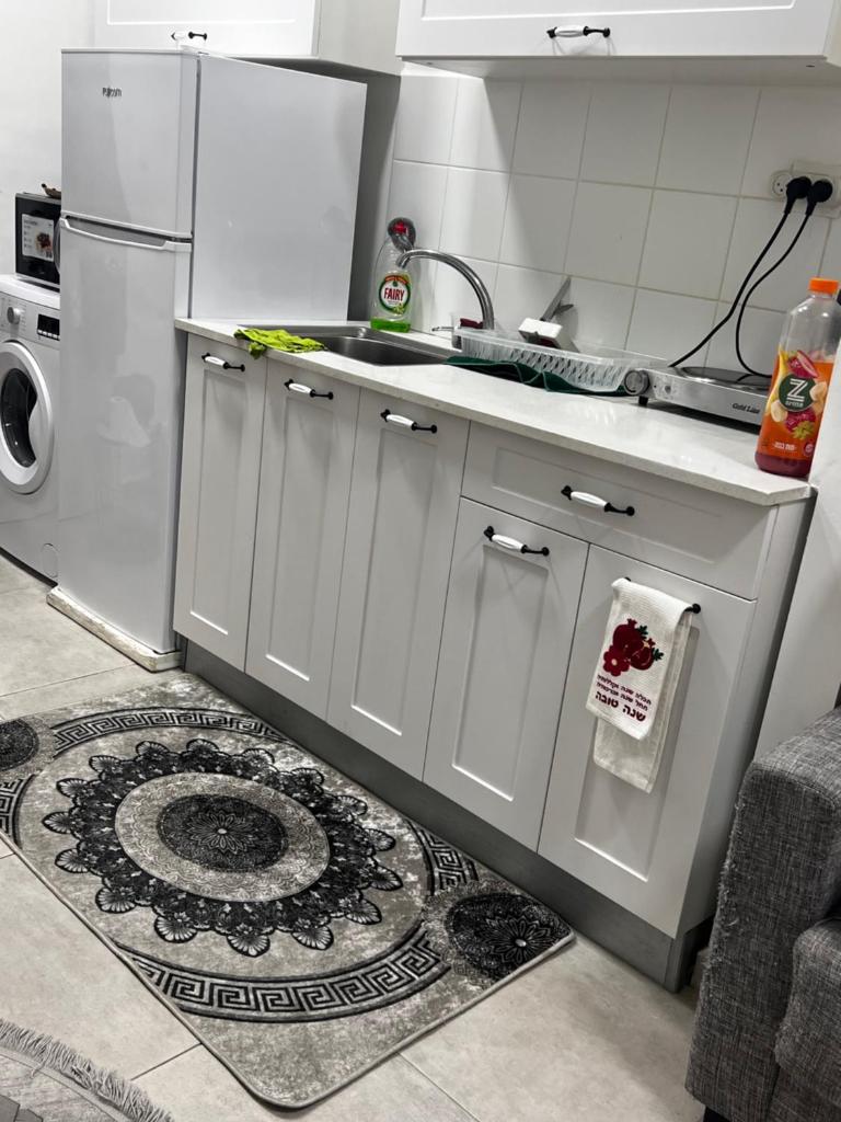 דירה מדהימה קטנטנה תאהבו אותה ، A small, beautiful and comfortable apartment, you will love photo 1