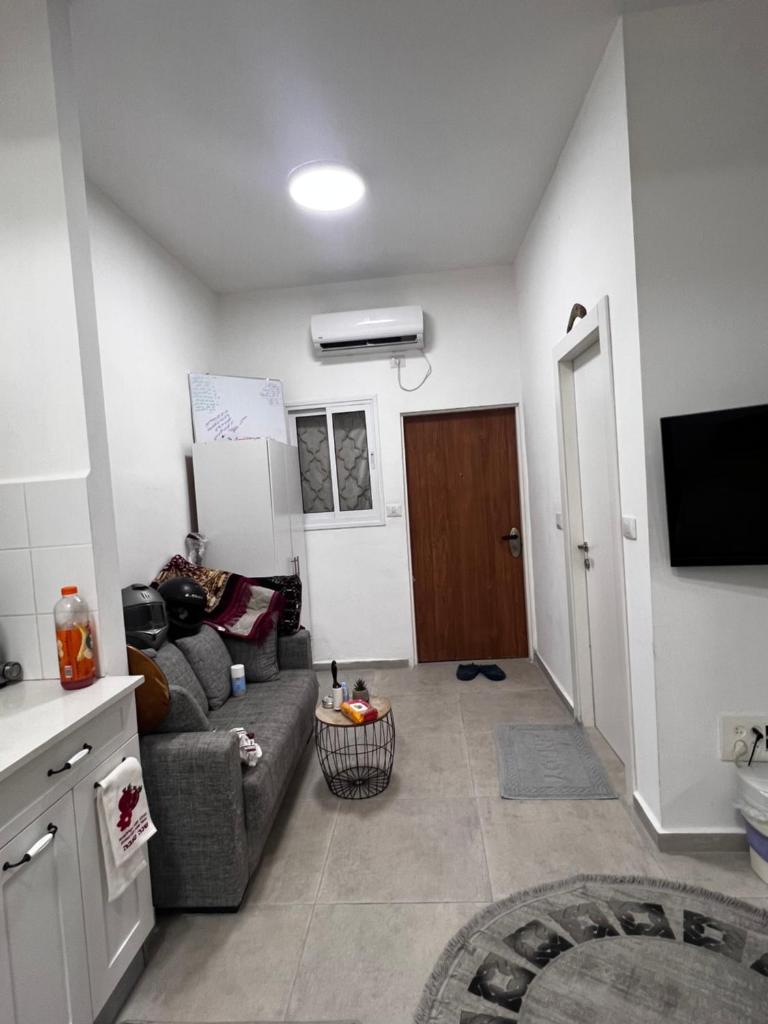 דירה מדהימה קטנטנה תאהבו אותה ، A small, beautiful and comfortable apartment, you will love photo 3