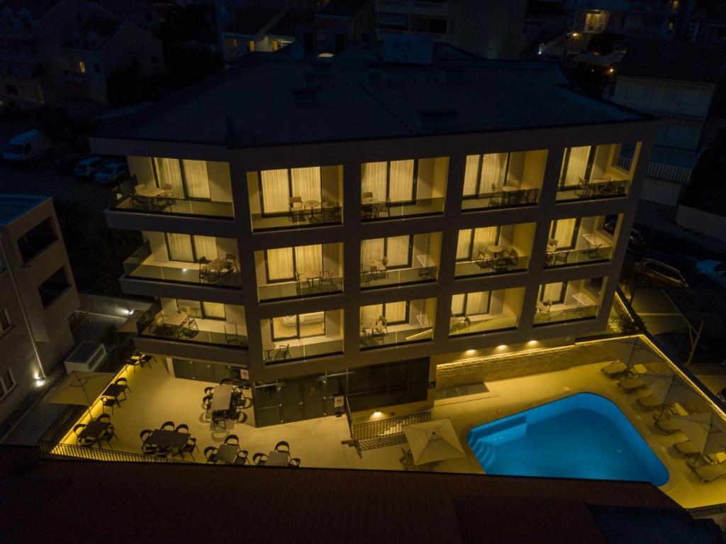 Apartments with a swimming pool Promajna, Makarska - 20940 photo 2