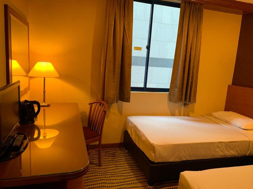 Oxford Hotel Room Type - Standard Twin Room