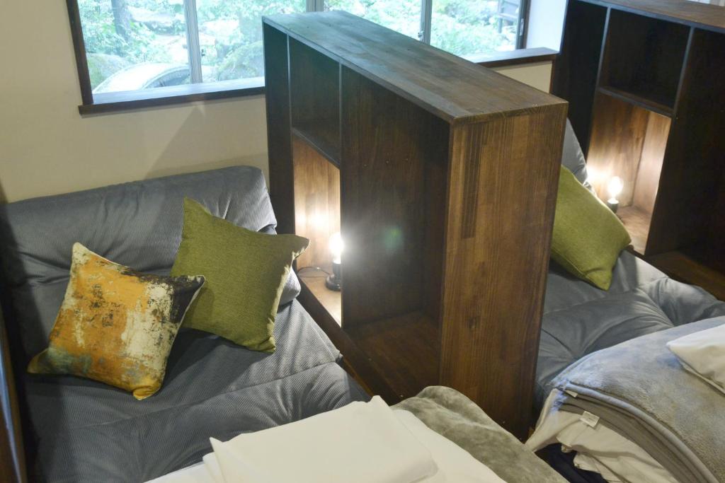 野窓 Nomadノマド Tsuwano GuestHouse & Cafe Lounge photo 1
