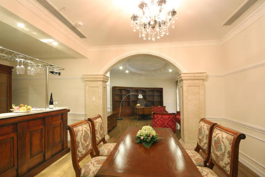 Nha Trang Palace Hotel - Tap to explore photos