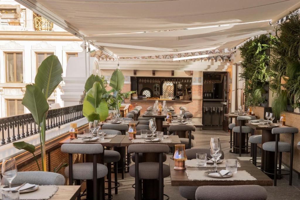 Hotel Silken El Pilar Andalucia photo 3