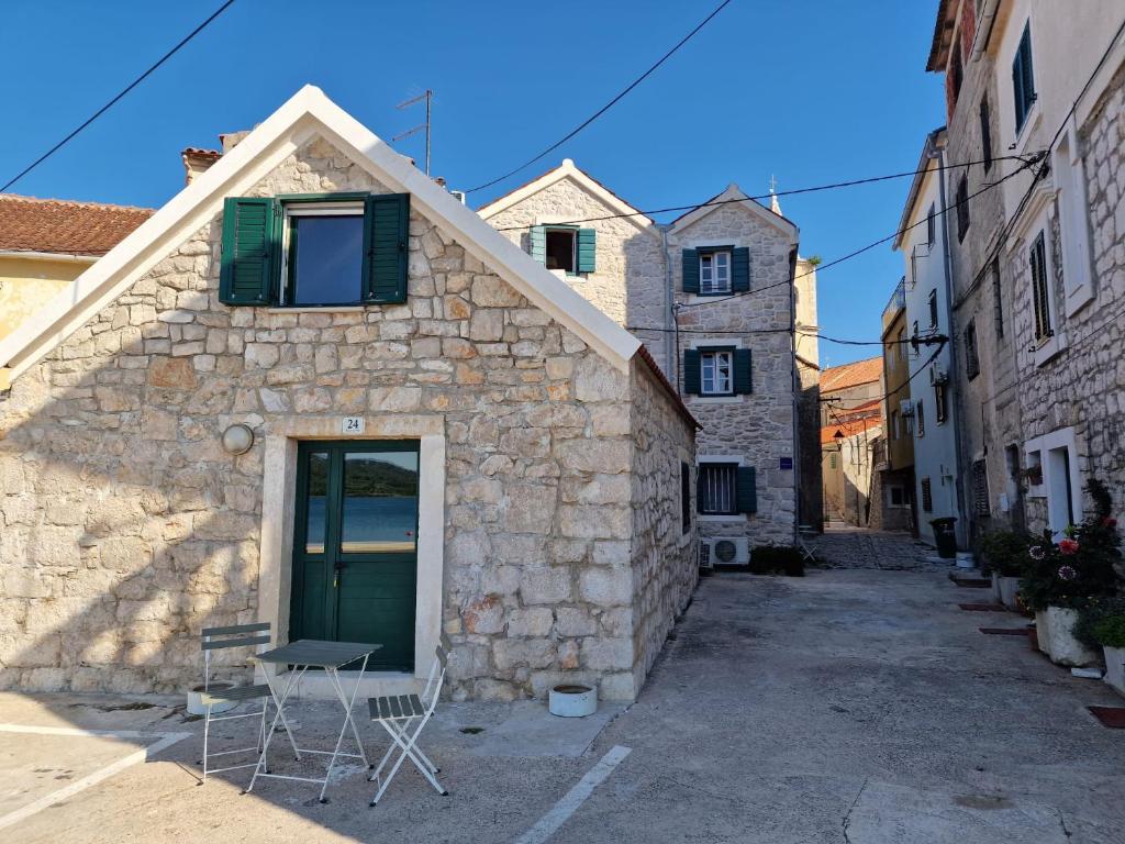 House Riva photo 1