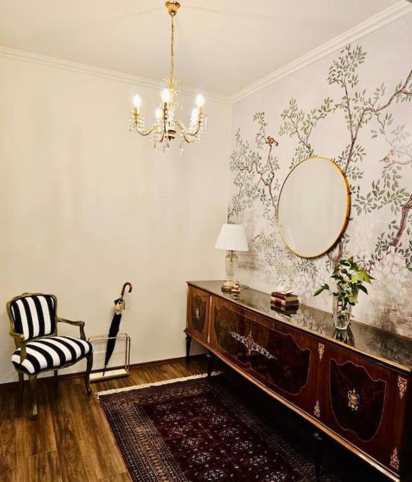 NOVI's Luxury Apartment 2 photo 3