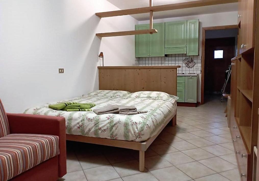 THE LITTLE NEST con balcone panoramico e box privato, Sondrio