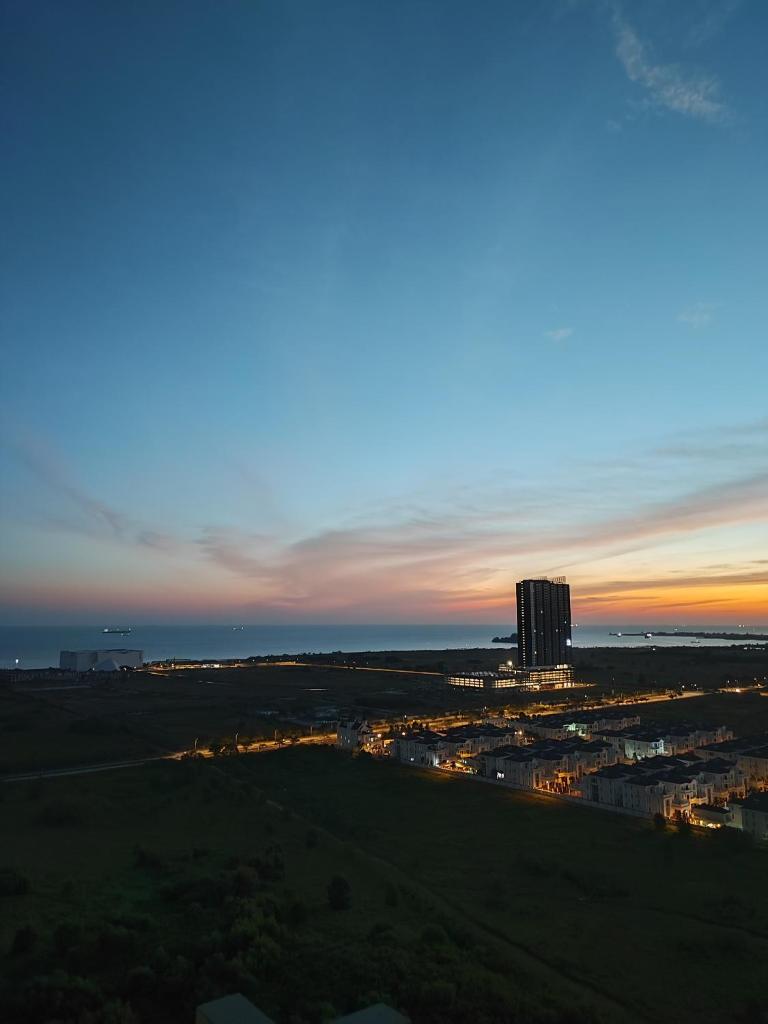 Bali Residence/25th Floor/ Partial Seaview & City
