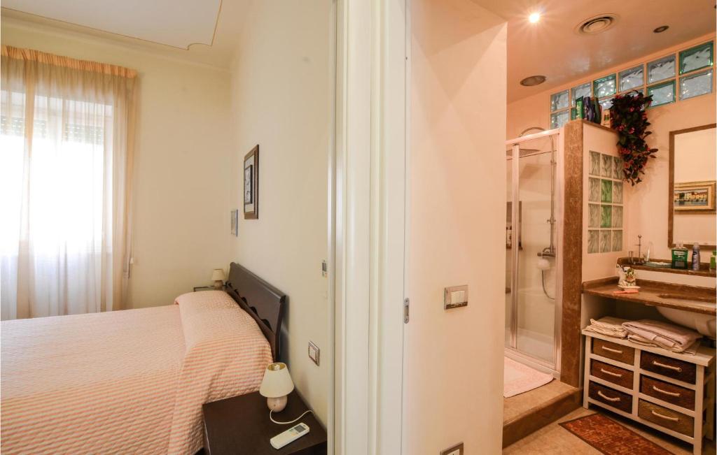 Beautiful Apartment In Viareggio With 3 Bedrooms And Wifi photo 1